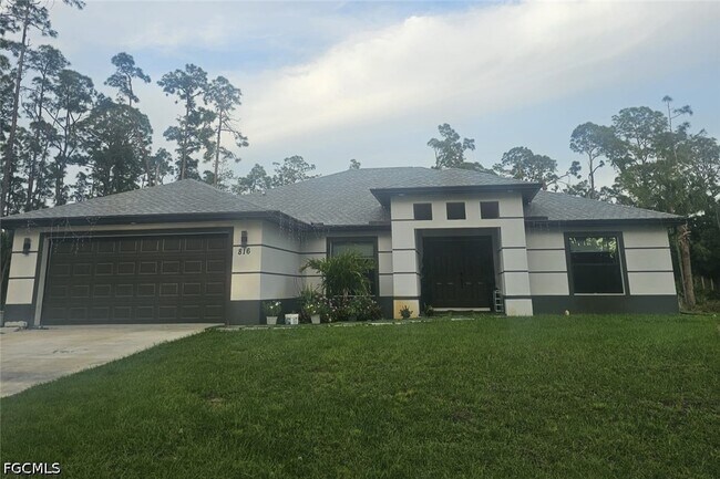 Foto del edificio - 816 Willard Ave