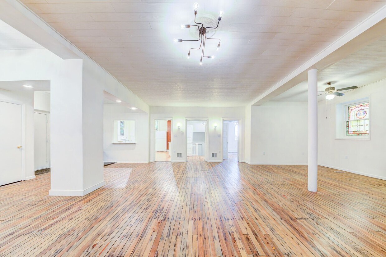 Foto principal - 2218 Arlington Ave