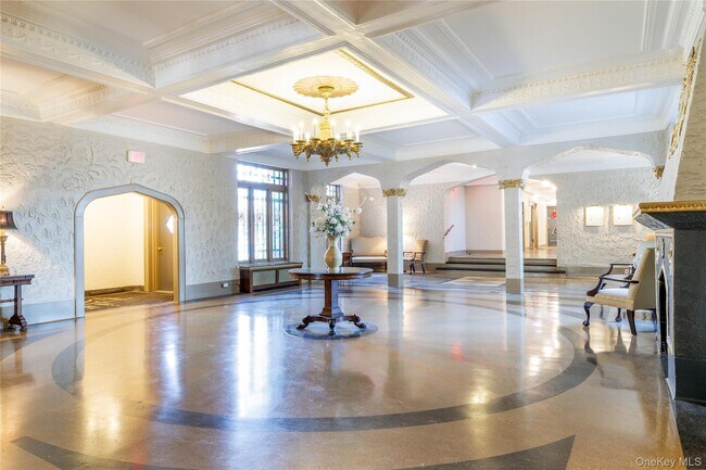 Foto del edificio - 12 Hempstead Ave