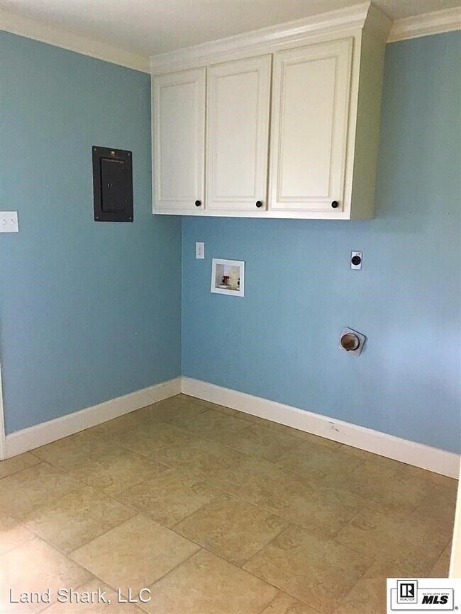 Building Photo - 3 br, 2 bath House - 2106 Park Avenue