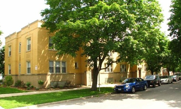 Building Photo - 6760-6774 W Raven St