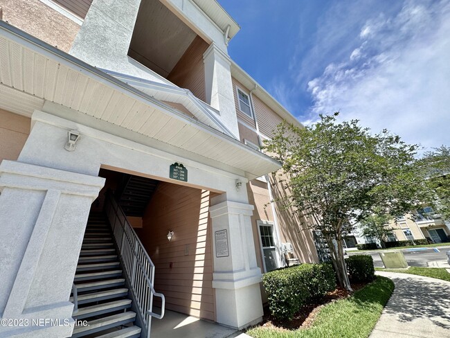 Building Photo - 4908 Key Lime Dr