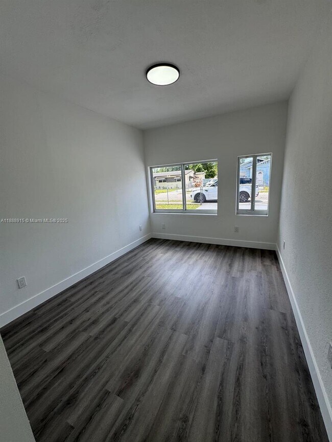 Building Photo - 3038 NW 51st Terrace