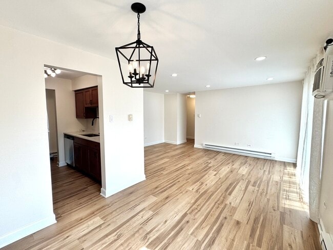 Photo - 11810 S Komensky Ave (Alsip, IL) Apartment