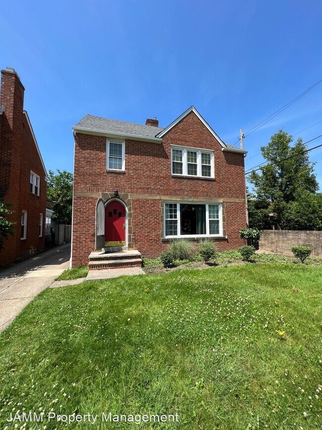 Building Photo - 4 br, 1.5 bath House - 3969 Bushnell Ave