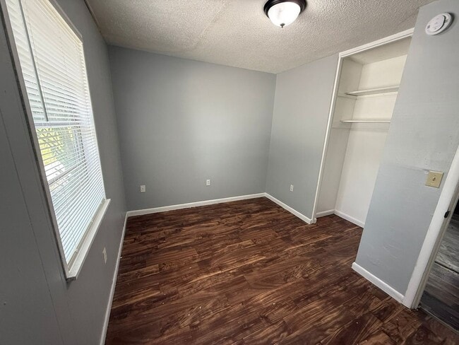 Building Photo - Mulberry Terrace Apartments