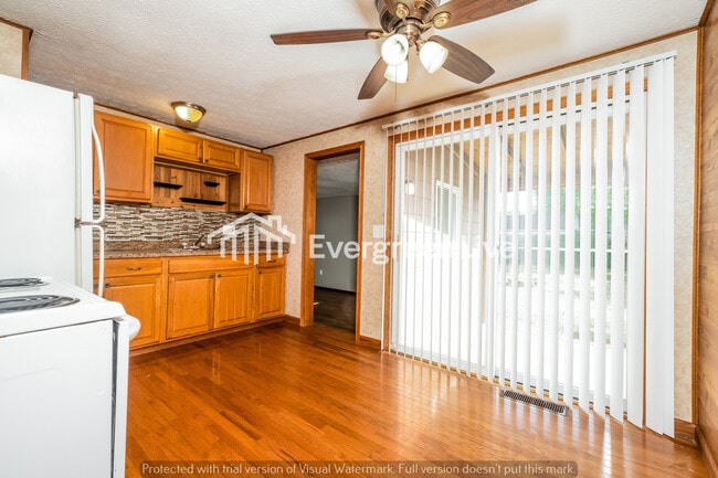 Building Photo - 3594 Rockledge Dr