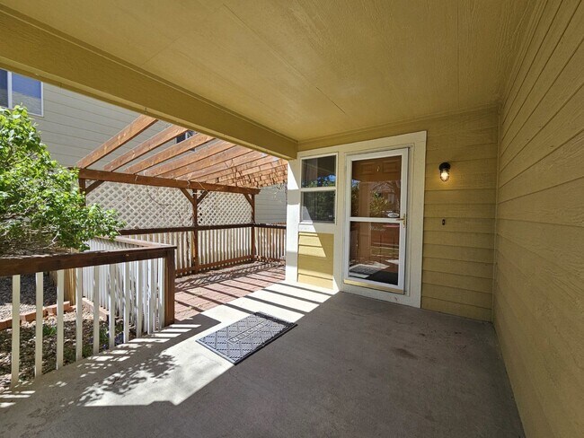 Photo - 11215 Jansen St House