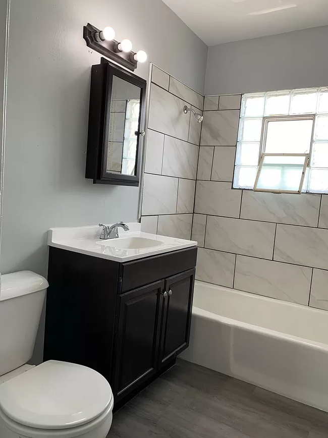 bathroom - 306 Wentworth Dr
