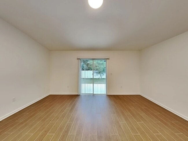 Foto del edificio - 1085 Caitlin Loop