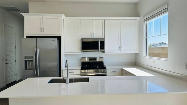 Building Photo - 23007 E Roundup Way