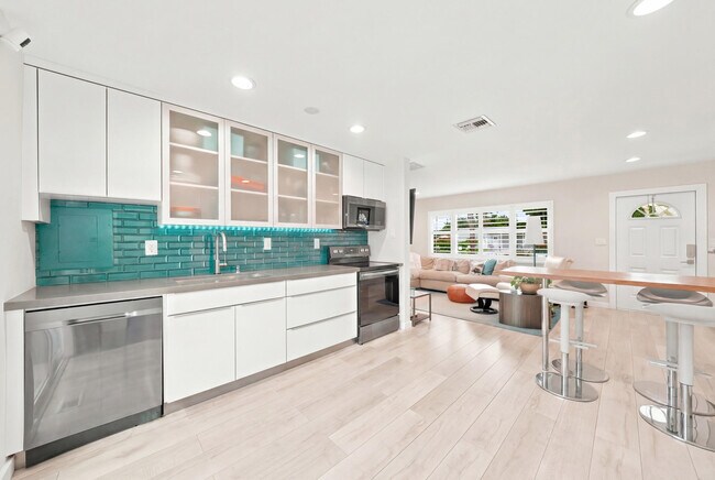 Foto del edificio - 3140 NE 12th Ave