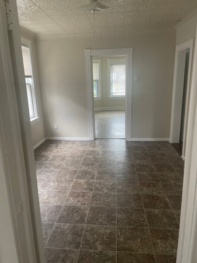 Patio - 1211 City St