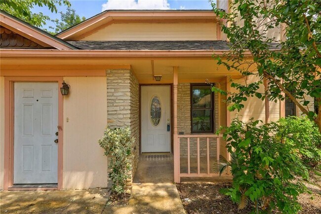Building Photo - 16821 Whitebrush Loop
