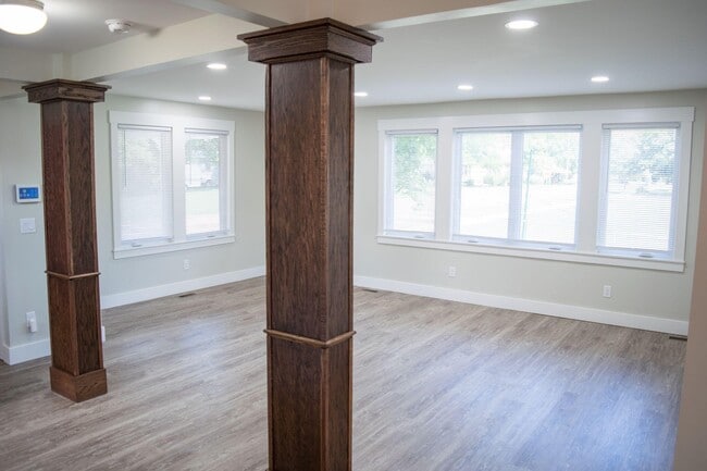 Building Photo - 209 Buffalo St