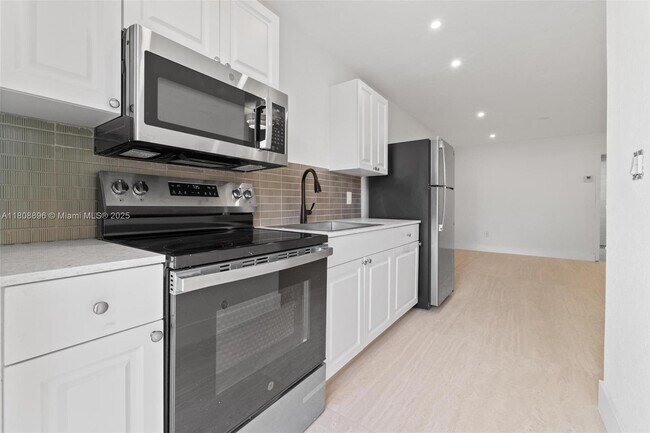 Foto del edificio - 2442 SW 3rd St