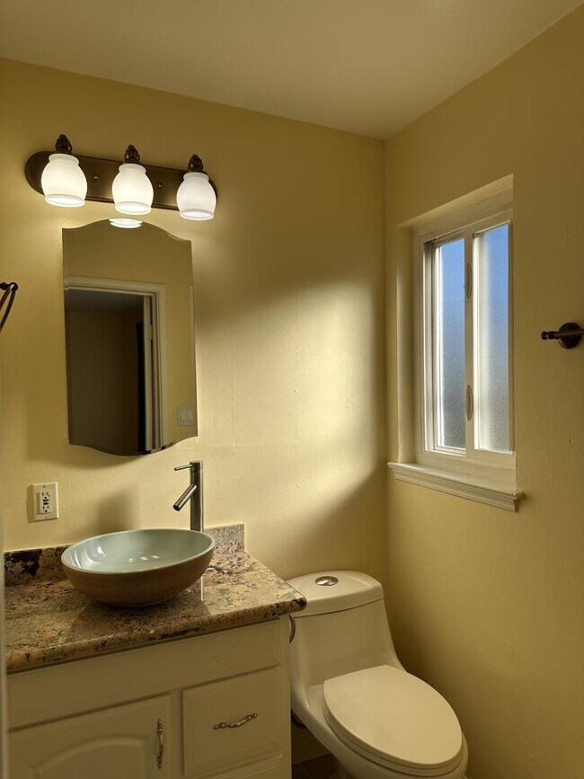 Foto del edificio - 1934 Foxworthy Ave