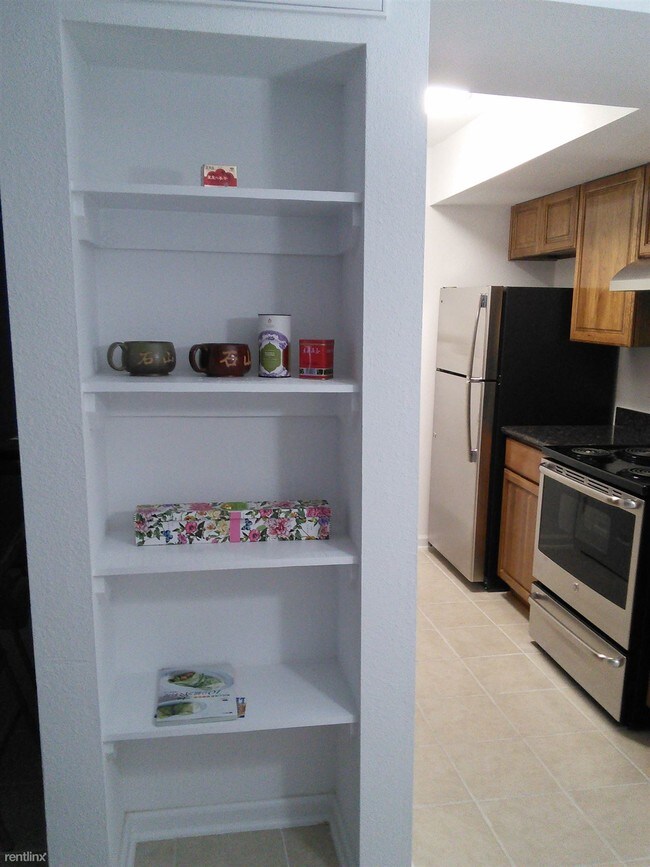 Foto del edificio - 9201 Clarewood Dr