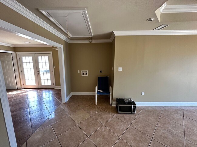Foto del edificio - Lovely 4 Bedroom Home