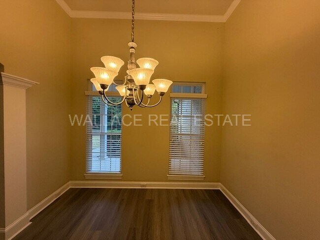 Foto del edificio - MAIN LEVEL LIVING IN THE HEART OF FARRAGUT...