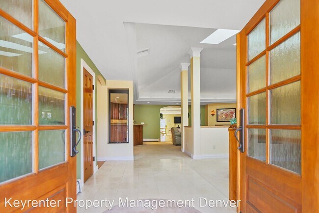 Building Photo - 5 br, 4.5 bath House - 5460 S Locust St