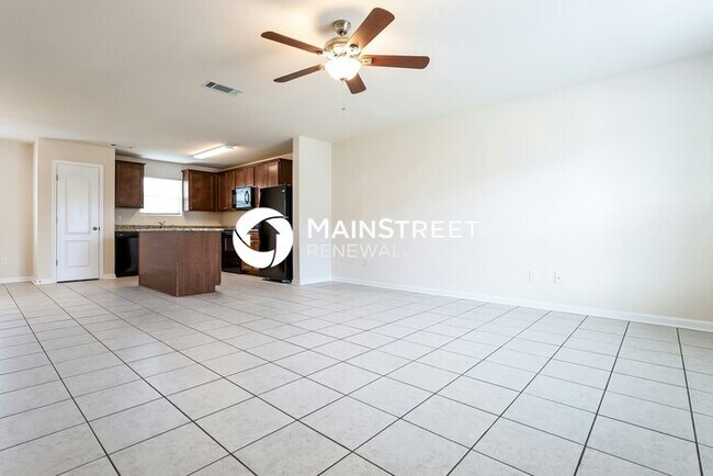 Building Photo - 3 Bedroom Pet-Friendly Home in Columbia, TN with Main Street Renewal