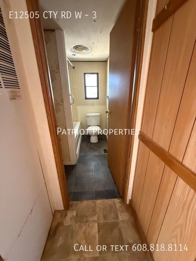 Foto del edificio - E12505 County Rd W