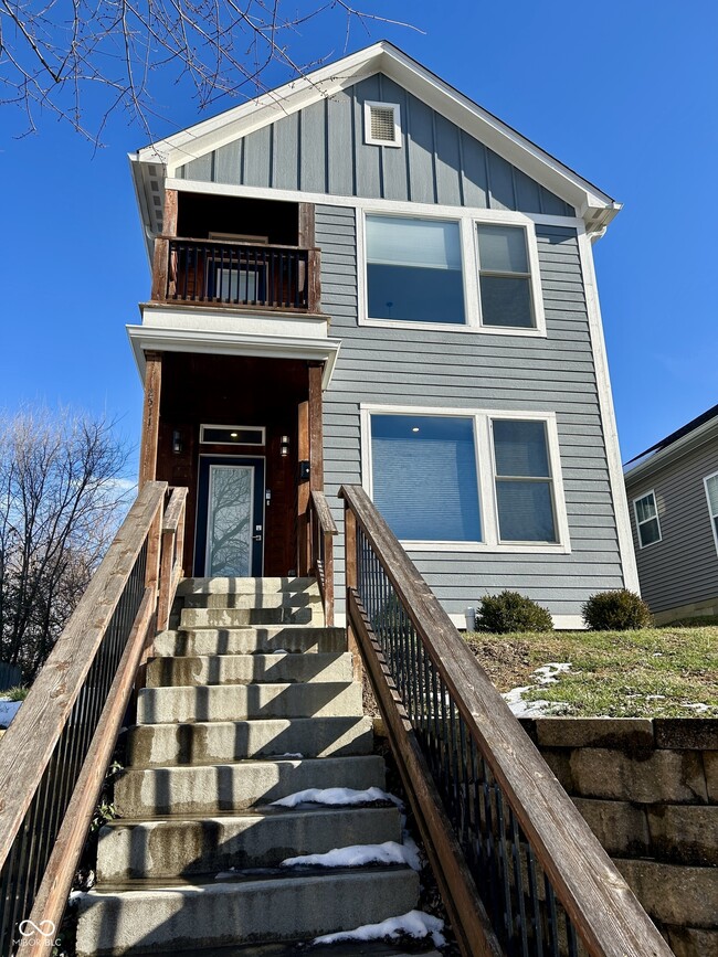 Building Photo - 2511 S Delaware St