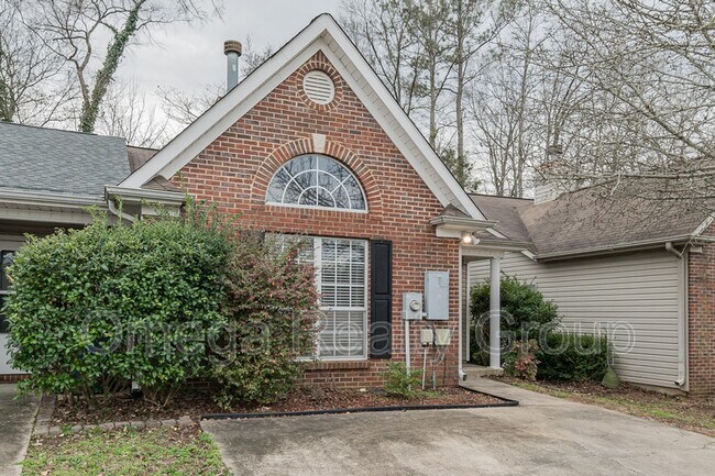 Foto del edificio - 200 Rocky Ridge Dr