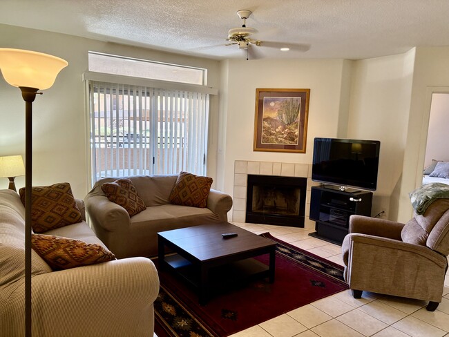 Building Photo - 10410 N Cave Creek Rd