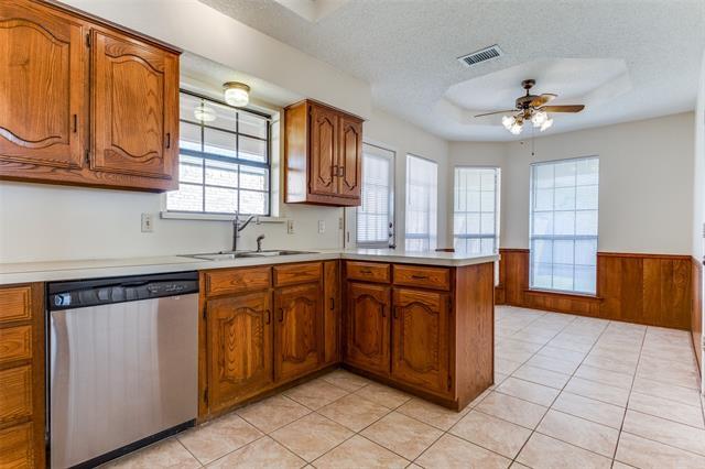 Building Photo - 2302 Greenpark Dr