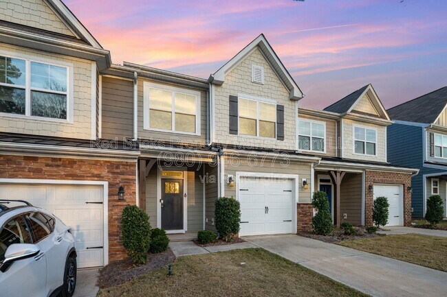 Foto del edificio - 8046 Saluda Dr