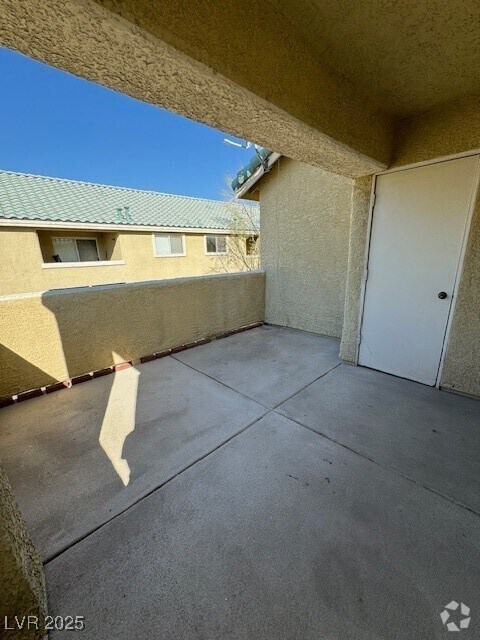 Building Photo - 1561 Linnbaker Ln