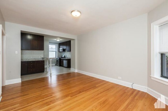 Building Photo - 2 bedroom in Chicago IL 60625