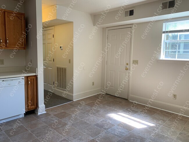 Building Photo - 2 BED & 1.5 BATH | NO PETS | NO S8