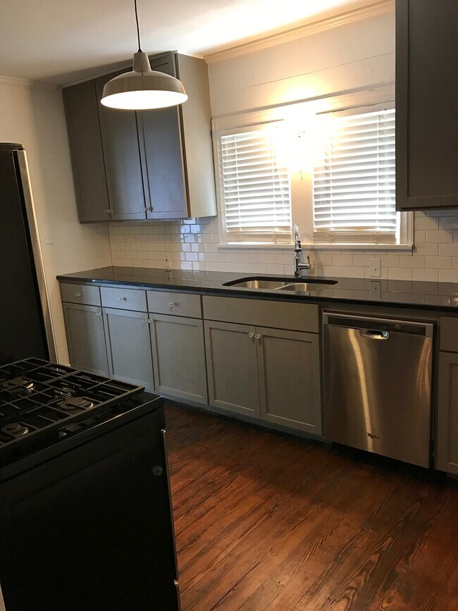 Foto del edificio - 3913 El Campo Avenue