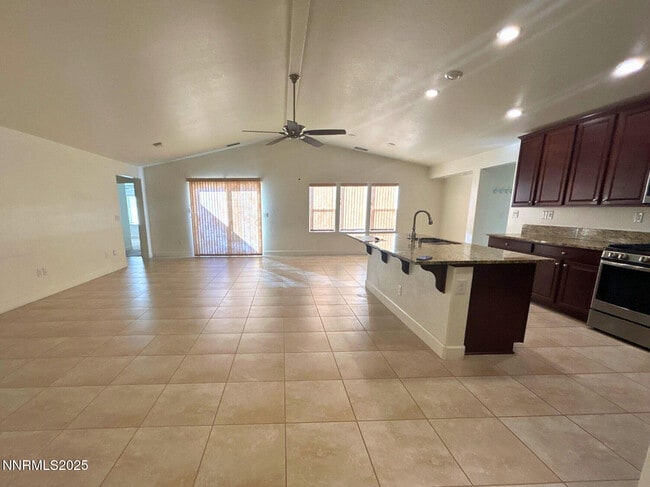 Foto del edificio - 7635 Souverain Ln