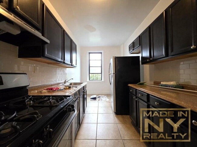 Foto del edificio - 1 bedroom in ASTORIA NY 11102