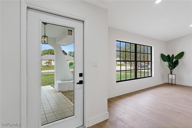 Foto del edificio - 4742 25th Ave SW