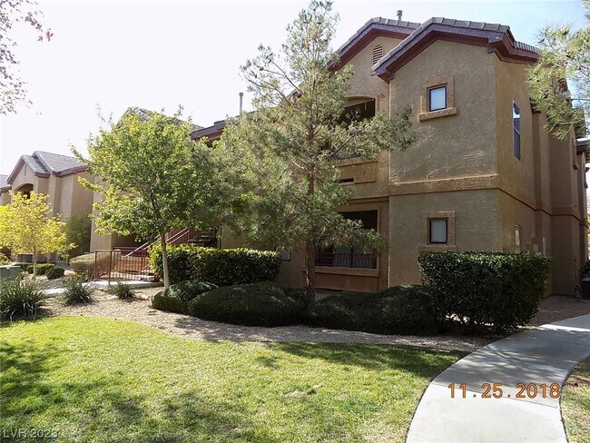 Foto del edificio - 8250 N Grand Canyon Dr