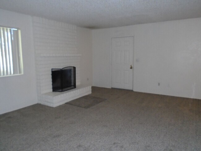 Foto del edificio - LAURELGLEN BLVD N. 7812 A - D