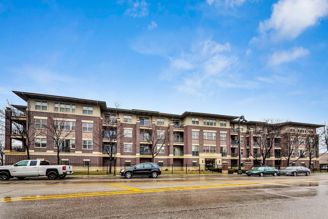 6436 Roosevelt Rd Unit 307, Oak Park, IL 60304 Condo for Rent in Oak