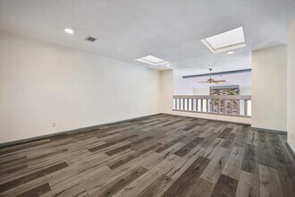 Building Photo - 727 Bunker Hill Rd