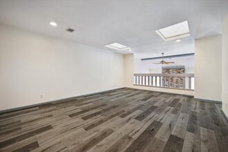 Building Photo - 727 Bunker Hill Rd