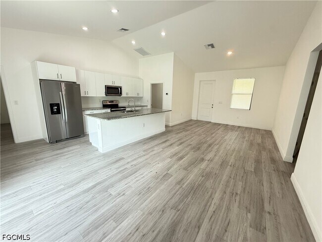 Foto del edificio - 611 Greenbriar Blvd
