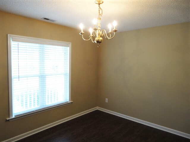 Foto del edificio - 5409 Tanglewood Pine Ln