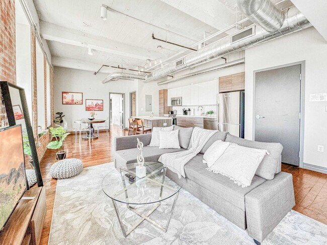 Foto del edificio - 555 Evergreen St