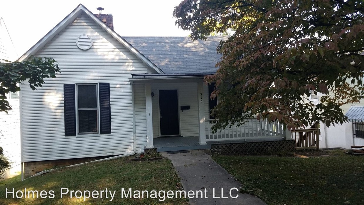 Primary Photo - 2 br, 1 bath Room For Rent - 1319 Forest Av