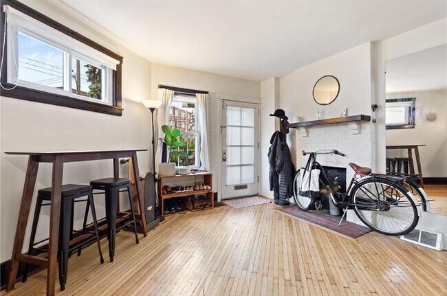 Foto del edificio - 5939 Alder St