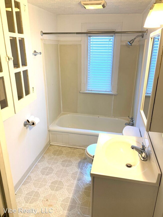 Building Photo - 2 br, 1 bath House - 147 Dellway Dr